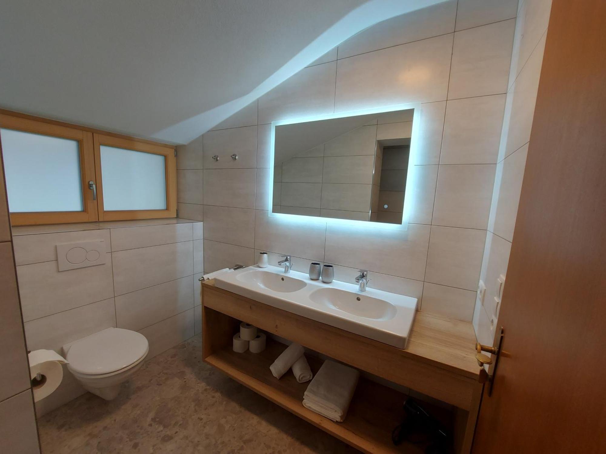 Alpenzeit Zillertal Apartments Zell am Ziller Pokoj fotografie